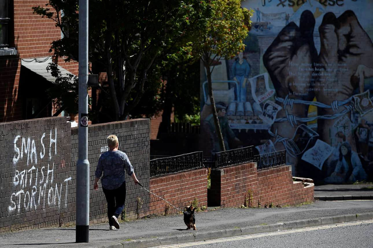 «Αόρατα σύνορα» με ΕΕ στη Βόρειο Ιρλανδία θέλει το Λονδίνο