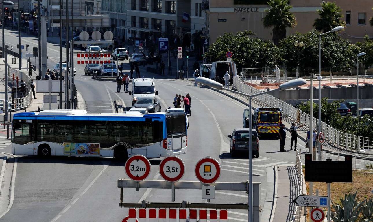 Μία γυναίκα νεκρή όταν αυτοκίνητο έπεσε σε πεζούς στην Μασσαλία