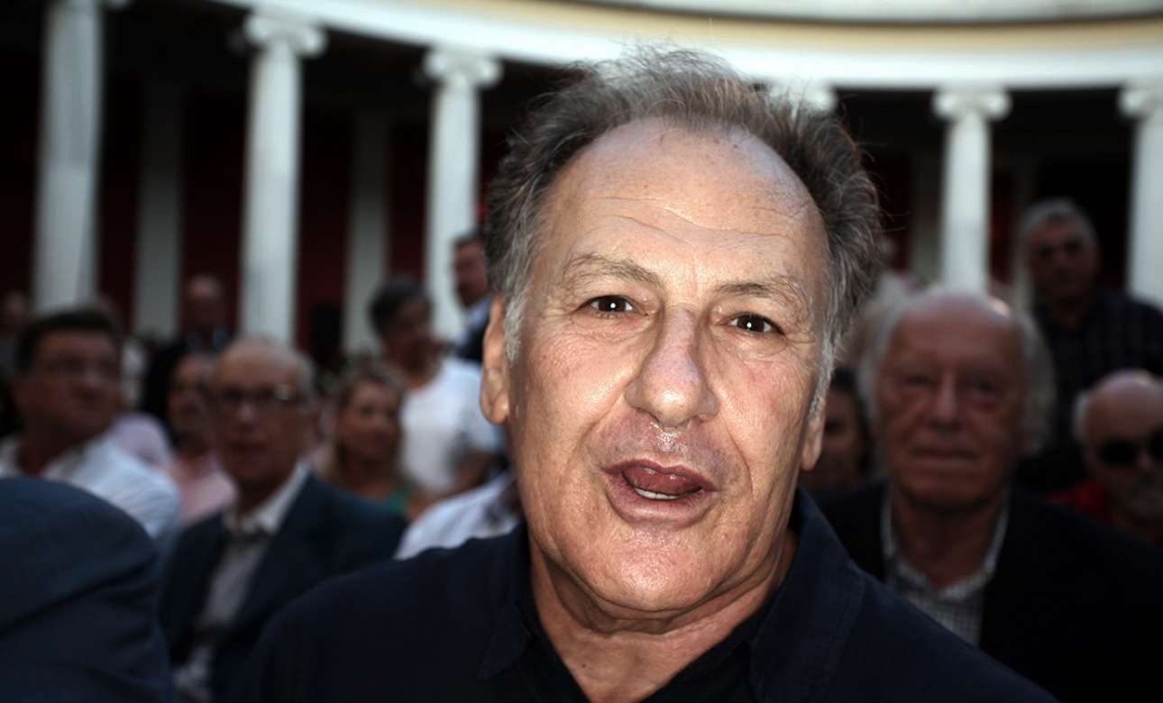 Θέλει ο ΣΥΡΙΖΑ να κρυφτεί και η χαρά δεν τον αφήνει…