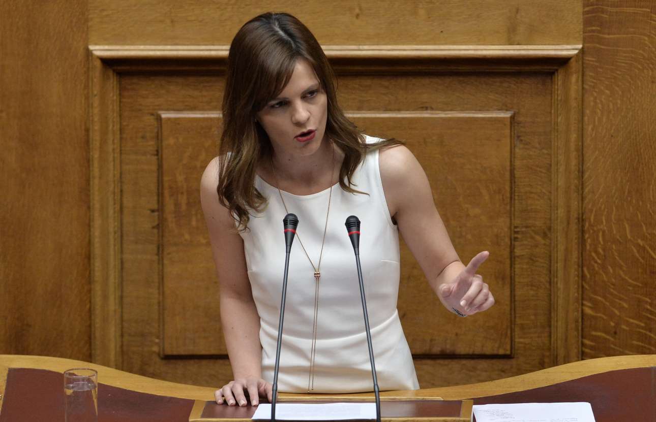 Βουλή: Κόντρα για το νομοσχέδιο του υπουργείου Εργασίας