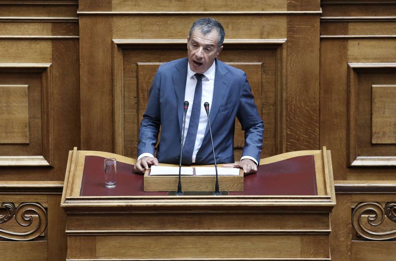 Ο Σταύρος Θεοδωράκης προσανατολίζεται να διεκδικήσει την ηγεσία της Κεντροαριστεράς