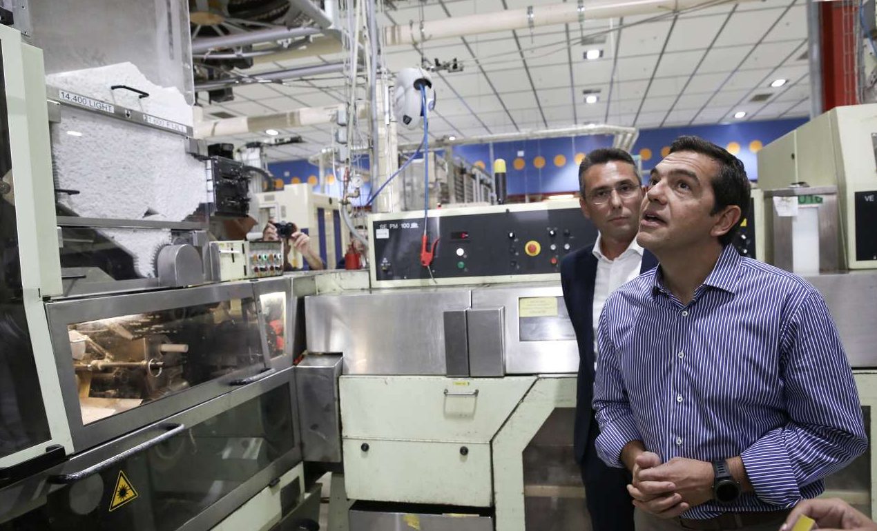 Ανοιγμα Τσίπρα στις επενδύσεις με επίσκεψη στην «Παπαστράτος»