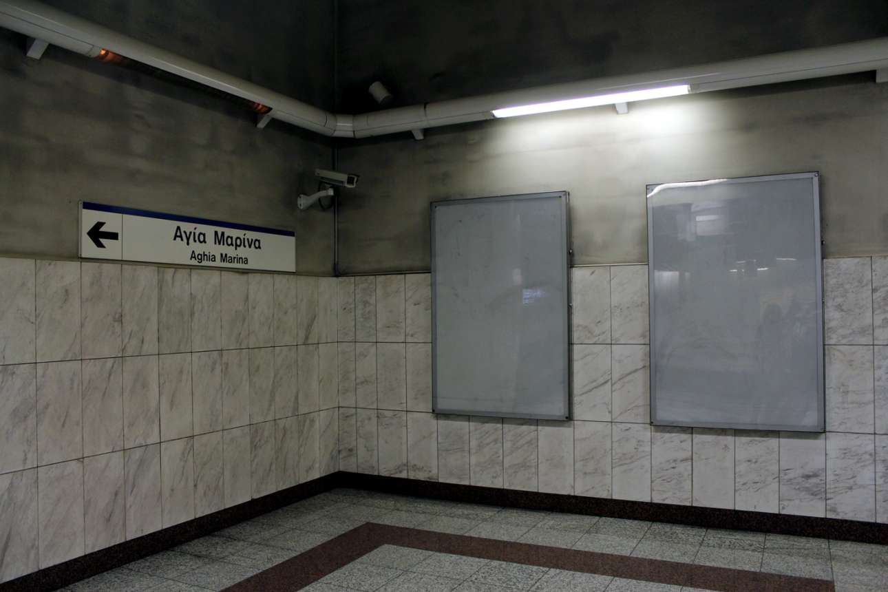 Γιατί κανείς δεν διαφημίζεται στο Μετρό της Αθήνας;