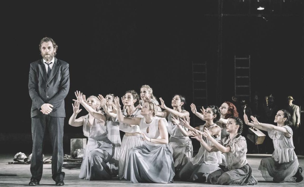 «Ανάθεμά σε, γενιά του Οιδίποδα…»