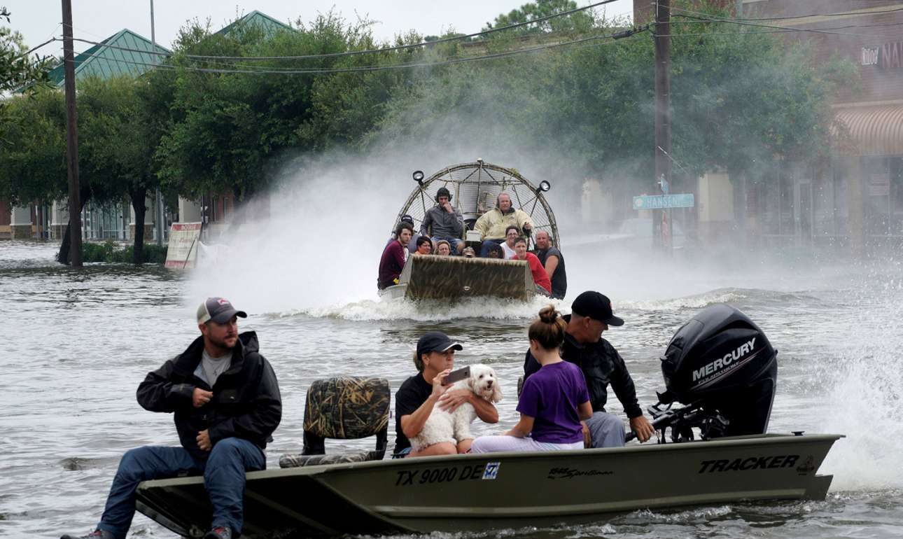 Τραγωδία χωρίς τέλος στο Χιούστον – Χάθηκε στα νερά ολόκληρη οικογένεια
