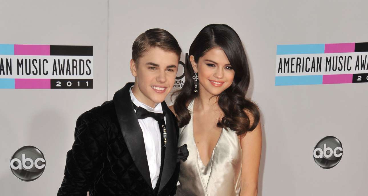 Χάκερ αποκαλύπτουν τον γυμνό Τζάστιν Μπίμπερ από το Instagram της Σελένα Γκόμεζ