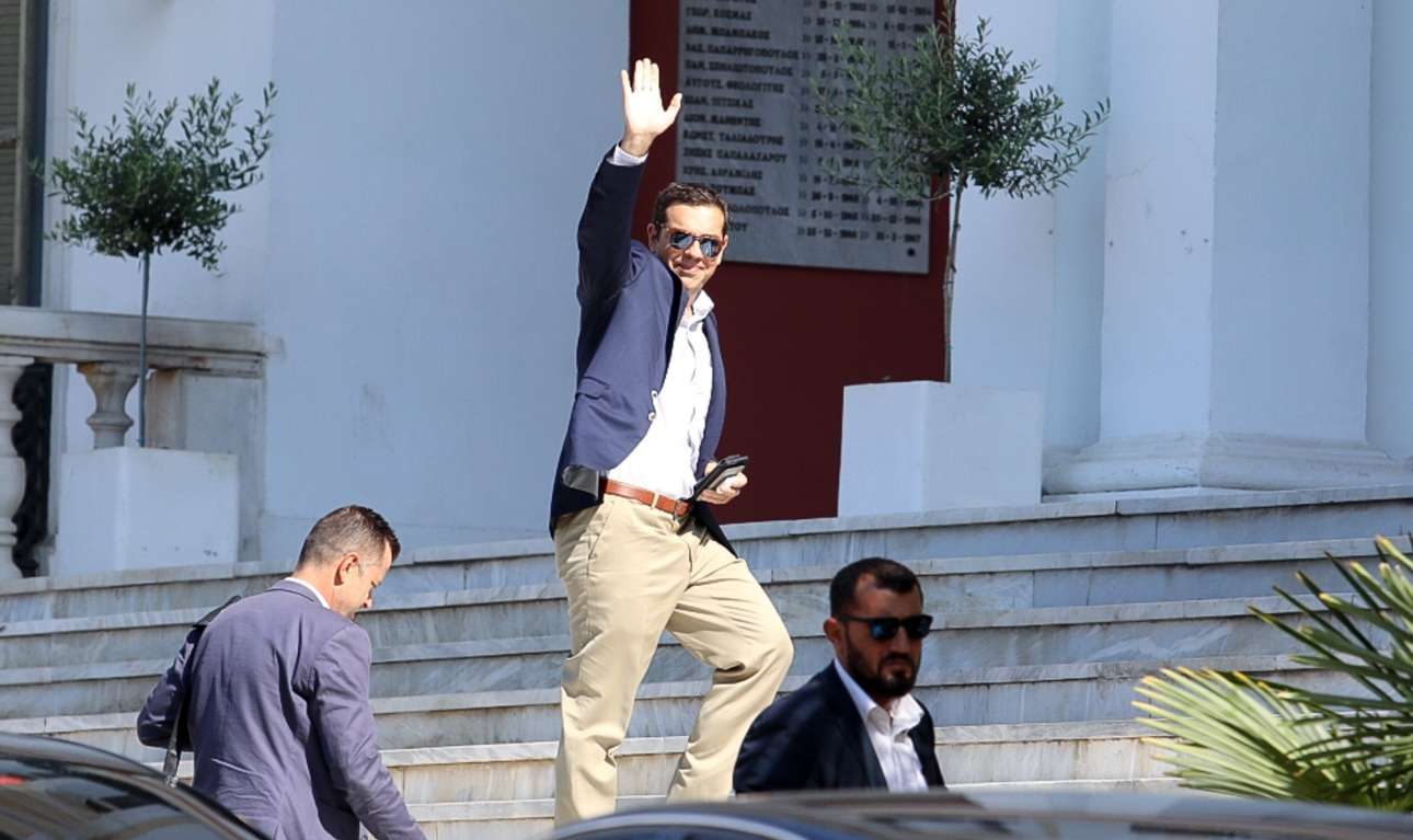 Γραφείο Θεσσαλονίκης: Μια… ντάτσα για τον Αλέξη