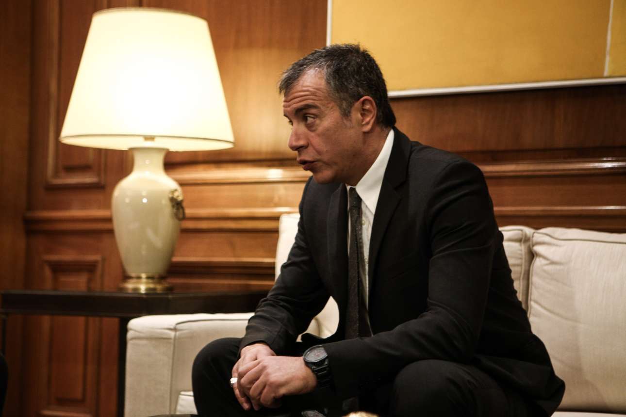 Ντιμπέιτ μεταξύ των υποψηφίων αρχηγών ζήτησε ο Σταύρος Θεοδωράκης