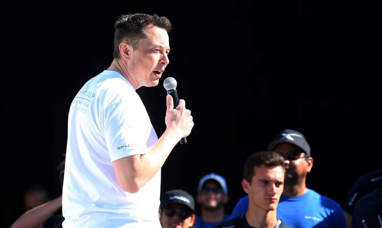 Ο Ελον Μασκ φοβάται την τεχνητή νοημοσύνη πιο πολύ από τον Κιμ