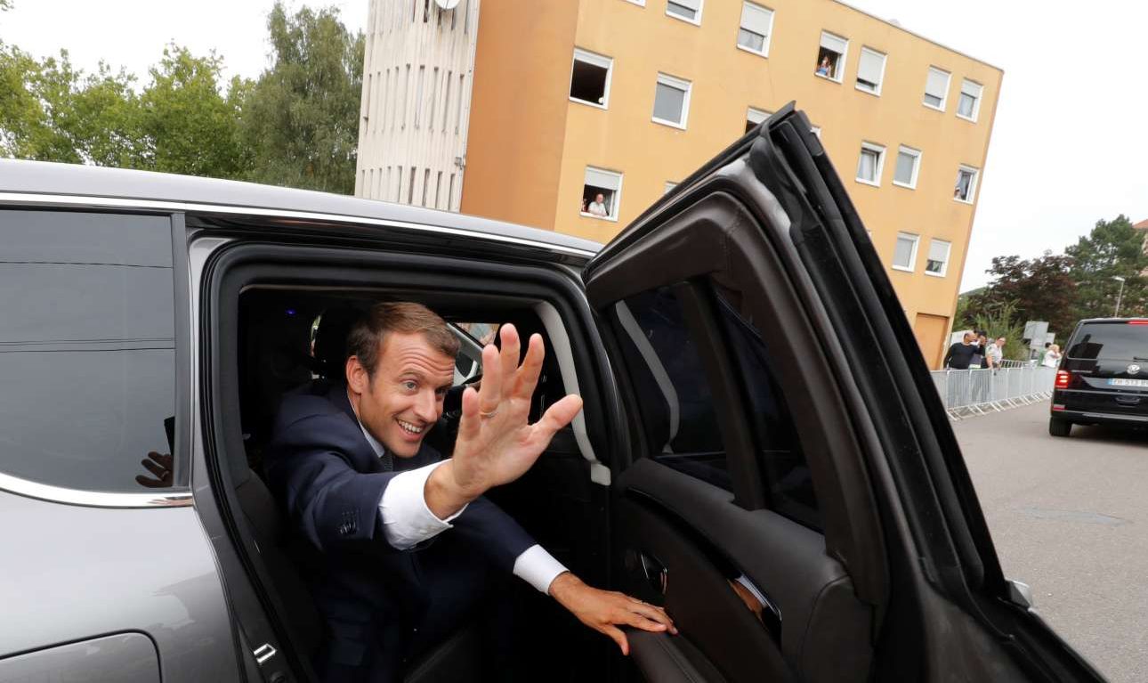 Ερχεται ο θείος από τη Γαλλία!