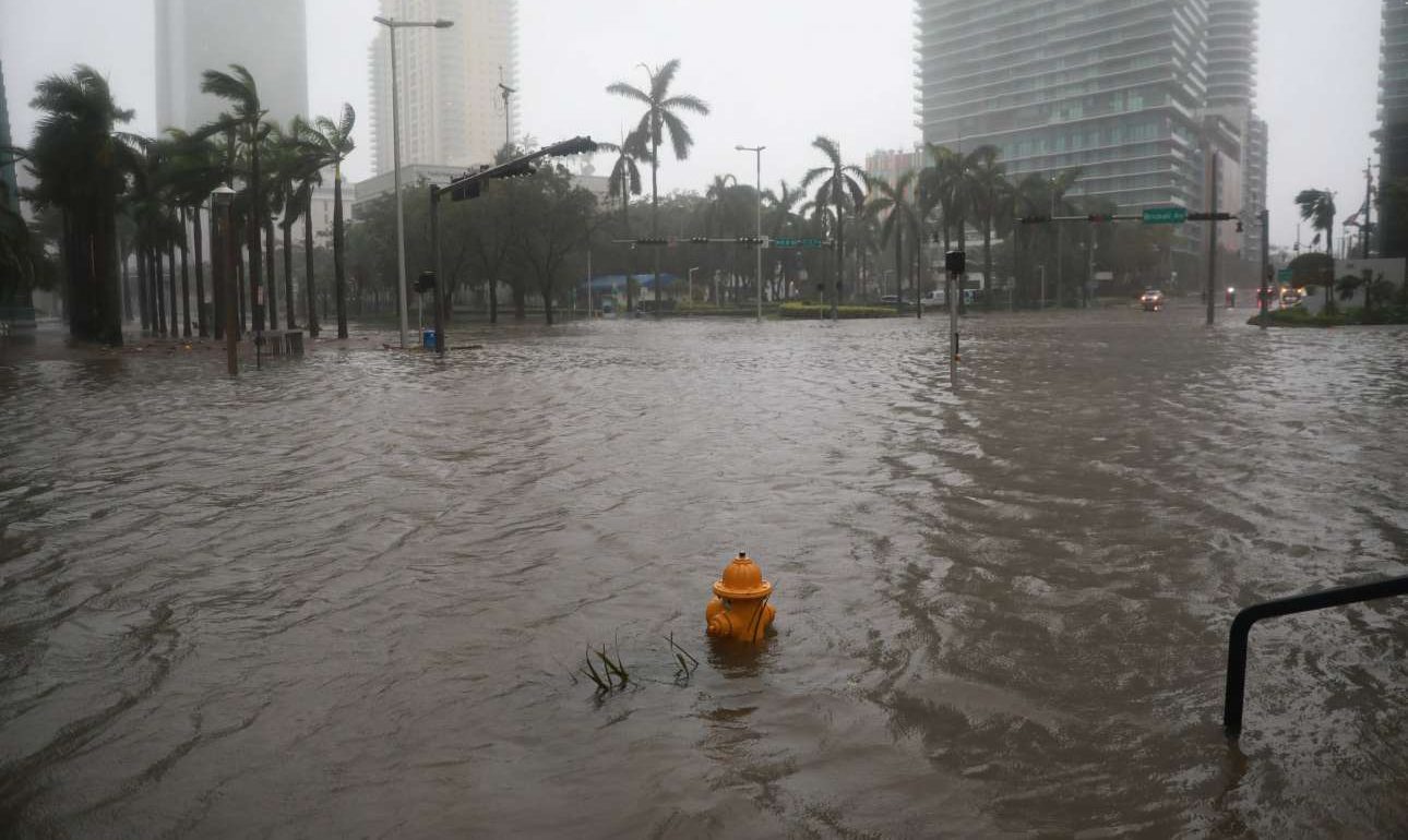 Η Φλόριντα ζει την τρομακτική εμπειρία της Ιρμα [βίντεο]