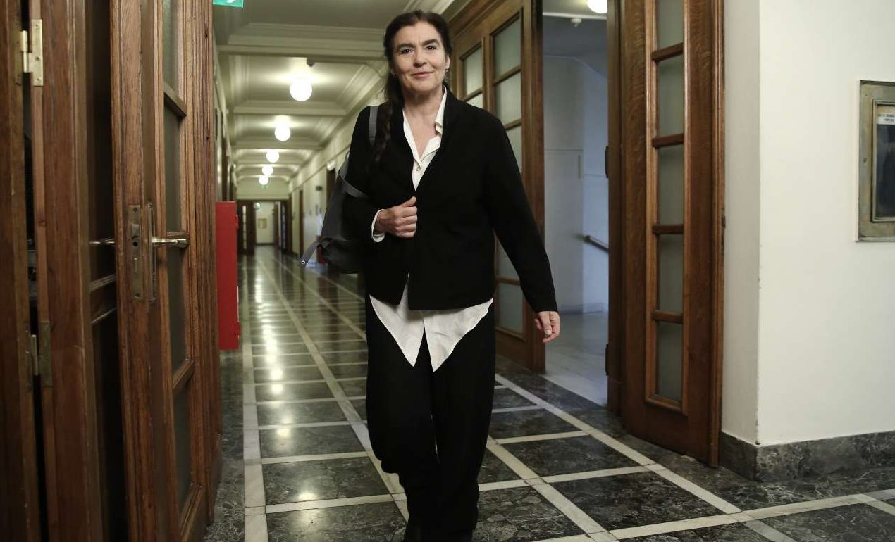 «Εμφύλιος» στο υπουργείο Πολιτισμού – επίθεση των αρχαιολόγων στην Κονιόρδου