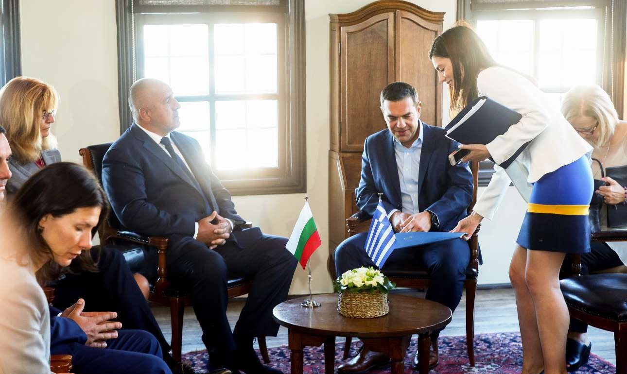 Είμαστε σίγουροι ότι δεν μας κοροϊδεύει;