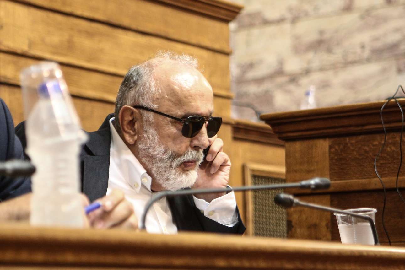 Ο Κουρουμπλής παραδέχτηκε ότι είναι συγγενής του η σύμβουλος που κορόιδευε τον Μητσοτάκη