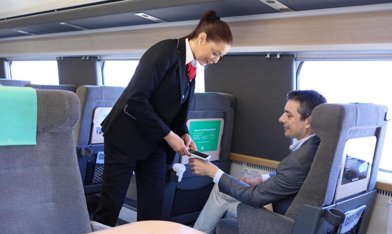 Κάρτα απεριορίστων διαδρομών ή εμφυτευμένο τσιπάκι;