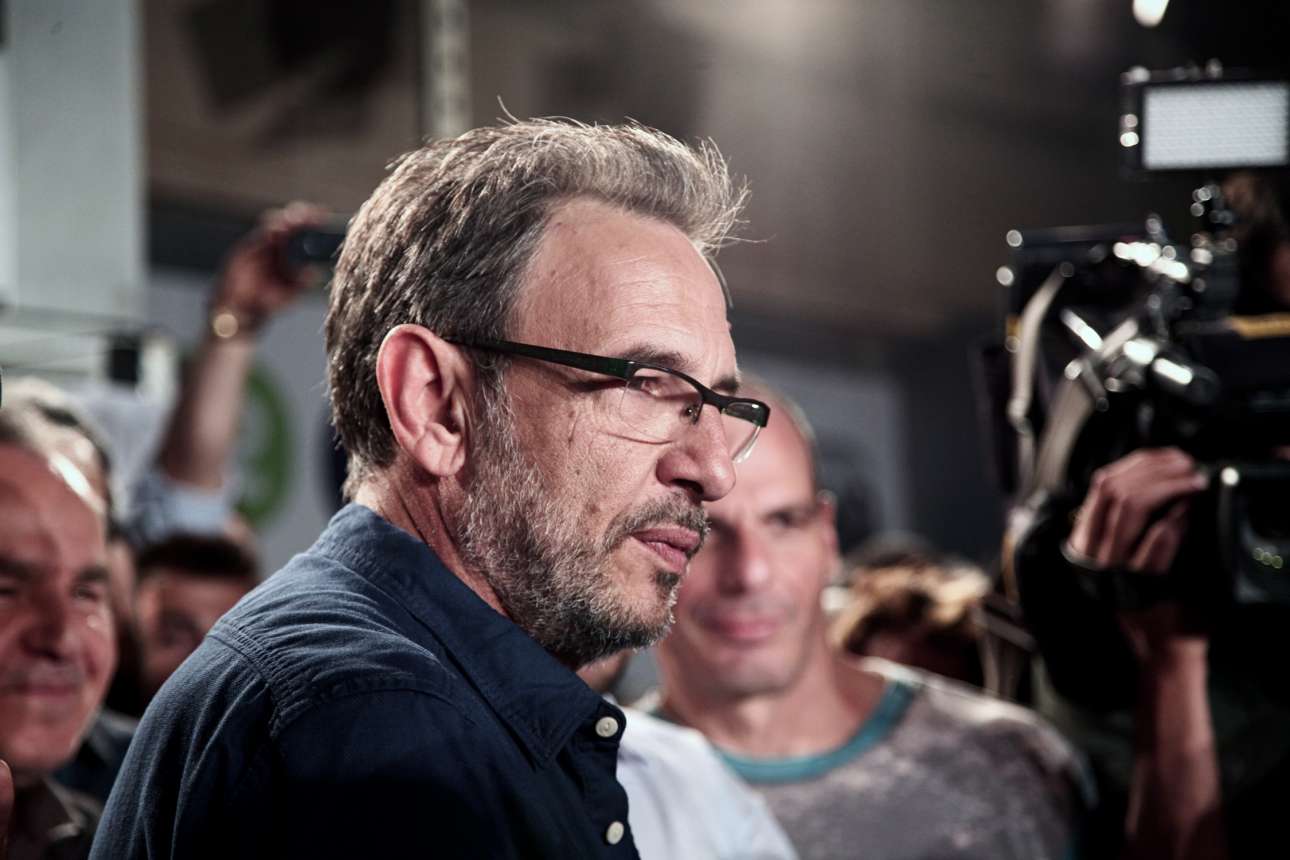 Με αιχμές κατά Παππά η παραίτηση Τσακνή από την προεδρία της ΕΡΤ