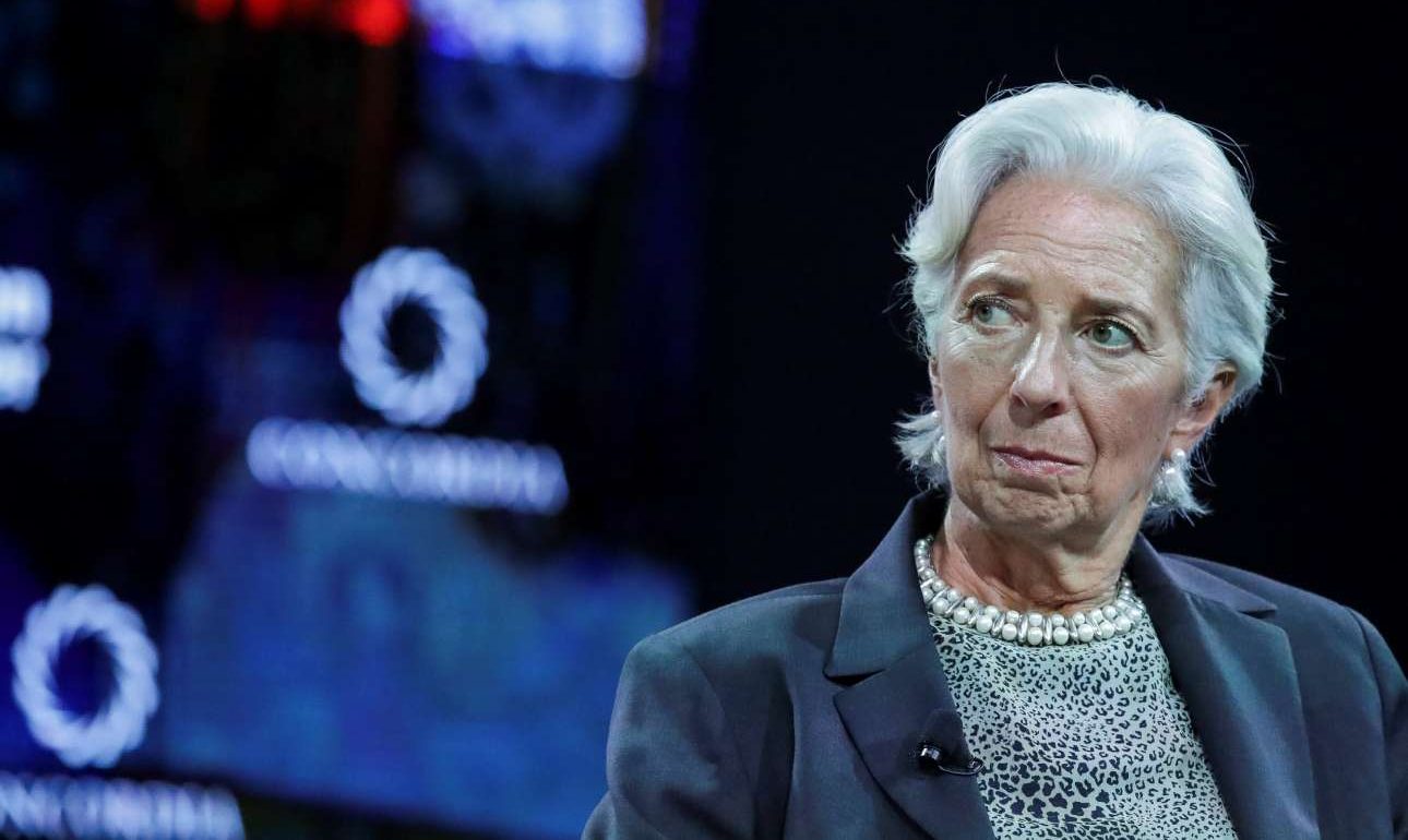 Το ΔΝΤ ψαλιδίζει τις κυβερνητικές ελπίδες για υπερπλεόνασμα – Νέα μέτρα το 2018;