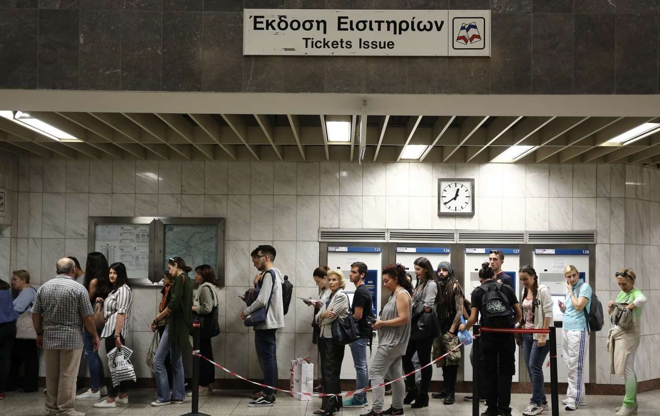 Ο Μαυραγάννης ανακοίνωσε παράταση για την έκδοση e-καρτών του Μετρό