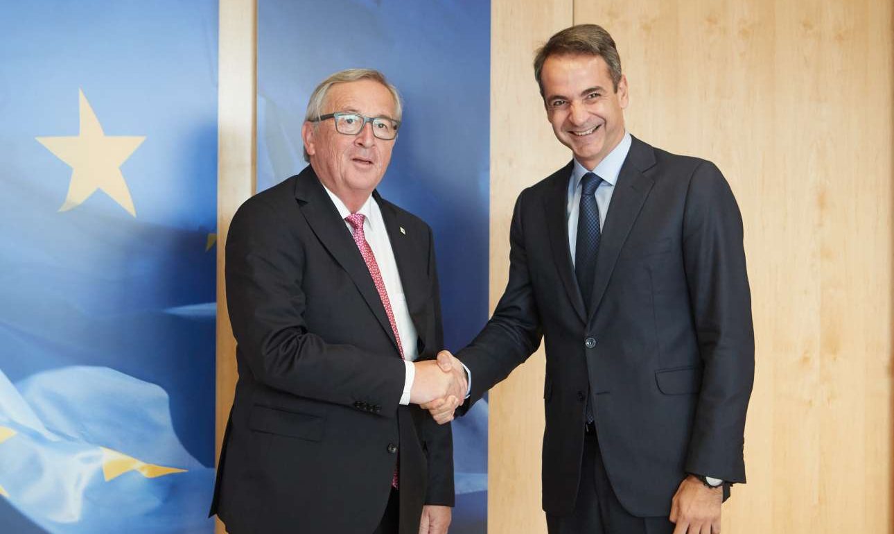 Μητσοτάκης με Γιούνκερ για τη συμβολή της Ελλάδας στον ευρωπαϊκό διάλογο