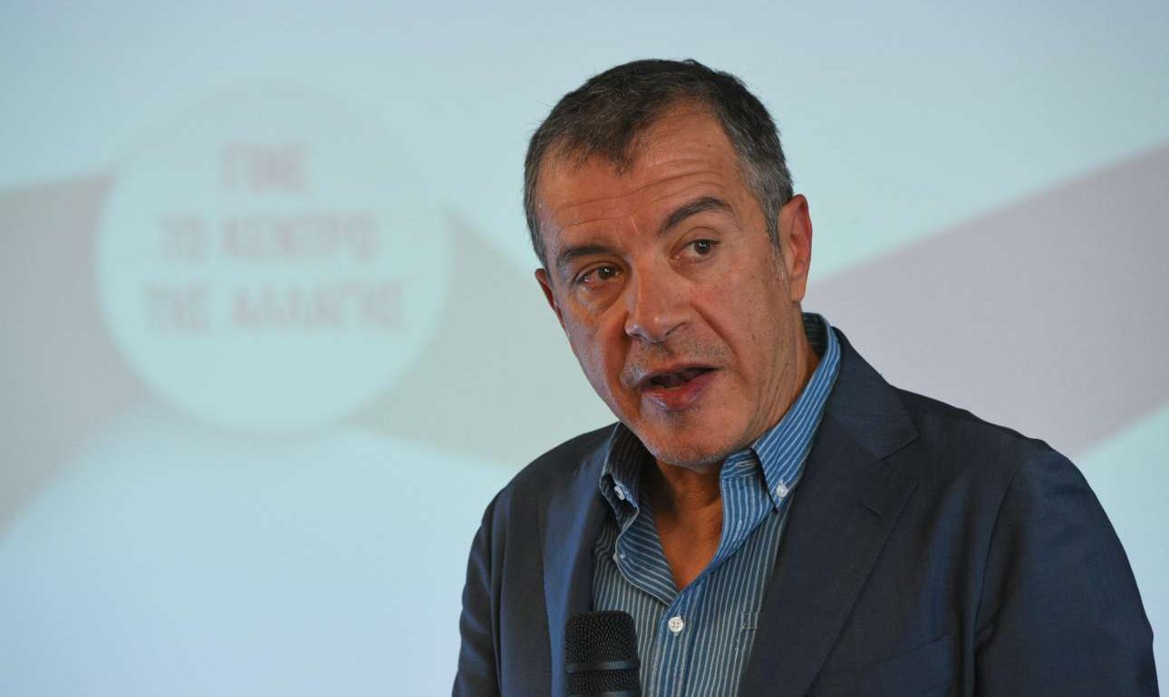 Επίθεση Θεοδωράκη σε Καμίνη και Ανδρουλάκη