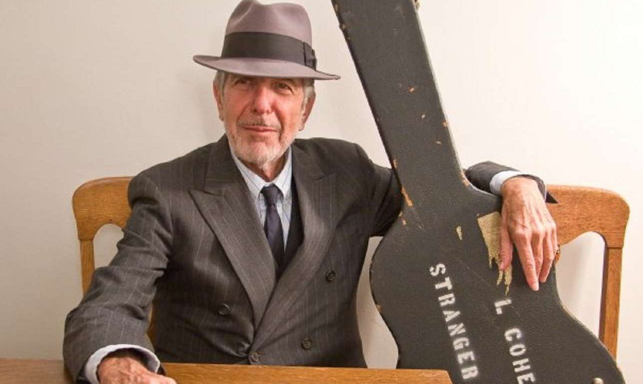 Ανάβει η «φλόγα» των τελευταίων ποιημάτων του Λέοναρντ Κοέν