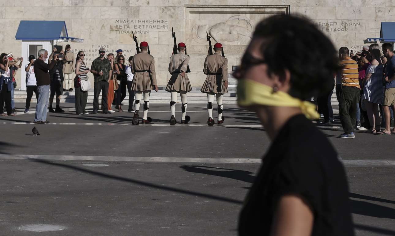 «Η δικτατορία του κάτι»