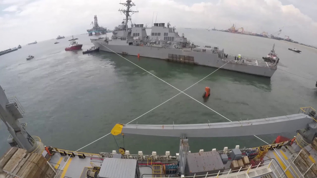 Το πλοίο που βυθίζεται για να μεταφέρει… πλοία