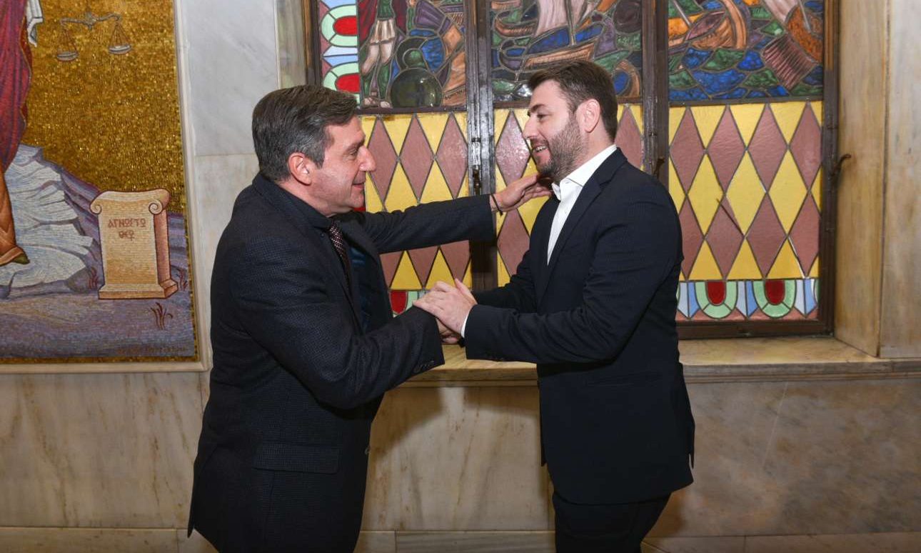 Ανδρουλάκης για Καμίνη: «Τον τιμώ για τον αξιοπρεπή πολιτικό αγώνα που έδωσε με ήθος»