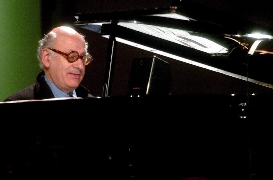 Ο Μάικλ Νάιμαν συνέθεσε μουσική για το φιλμ ενός… πλυντηρίου