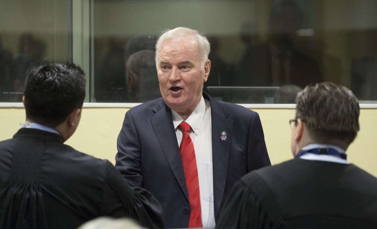 Ισόβια στον Μλάντιτς για γενοκτονία και εγκλήματα πολέμου στη Βοσνία