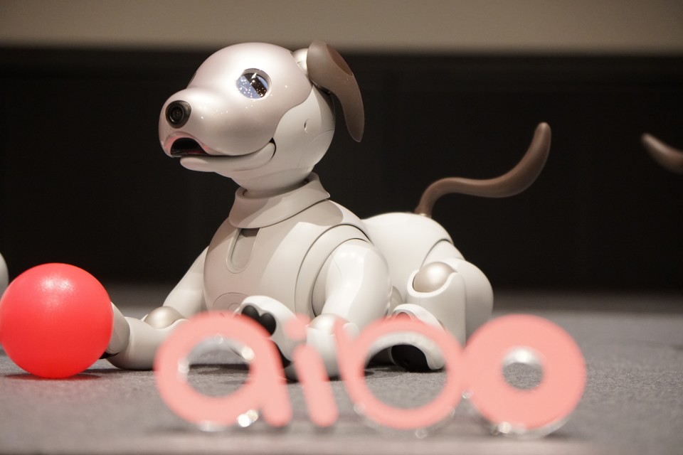 Ο Aibo επιστρέφει πιο ζωηρός και πολύ πιο έξυπνος