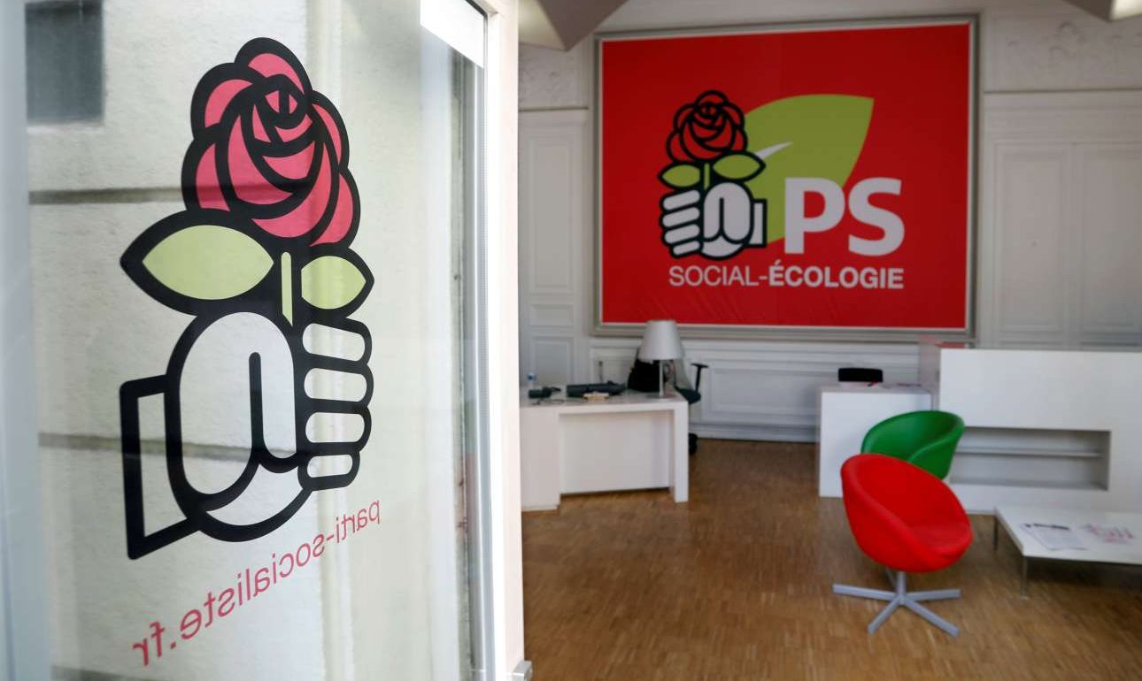 Αριστερά και Δεξιά διαιρούνται – ήρθε η εποχή των κινήσεων αντί των κομμάτων;