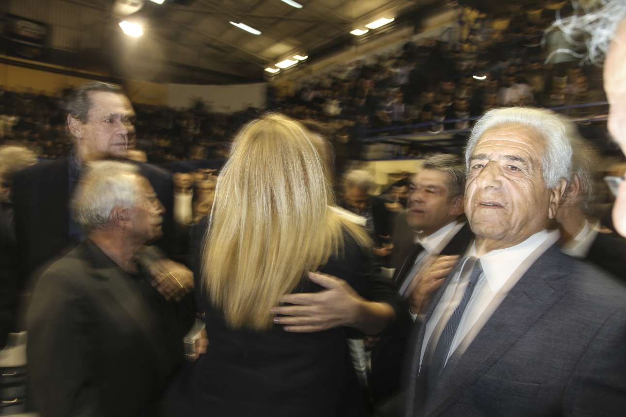 Η σύντηξη του Κέντρου και ένα δίδυμο ερώτημα