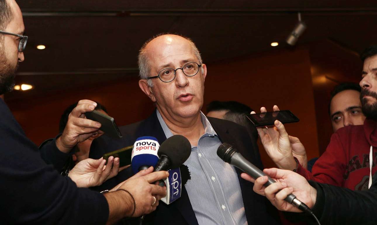 Η λαϊκή βάση, ο έρανος και ο έλληνας οπαδός