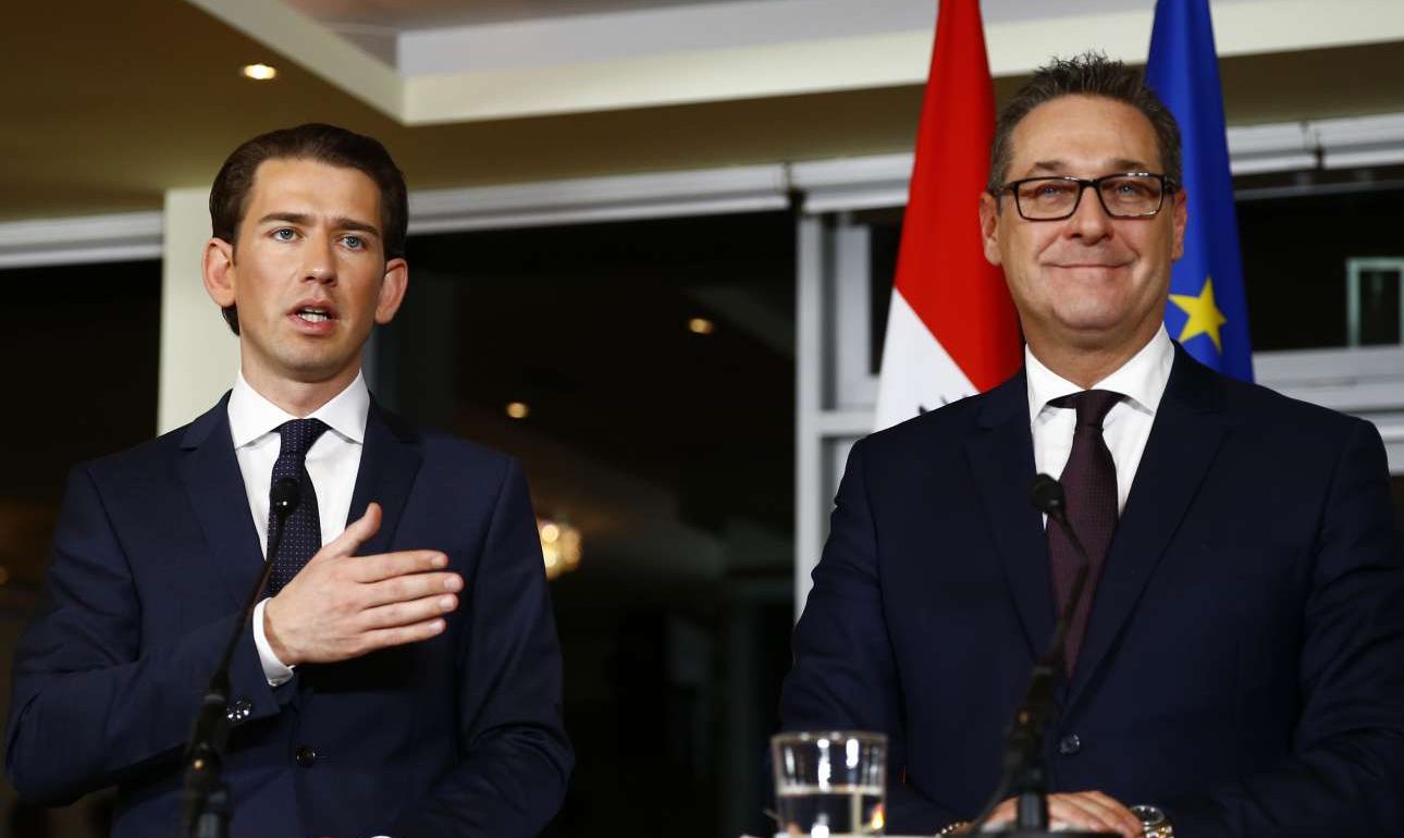 Πώς έφτασε η ΕΕ να (υπο)δέχεται την ακροδεξιά κυβέρνηση της Αυστρίας