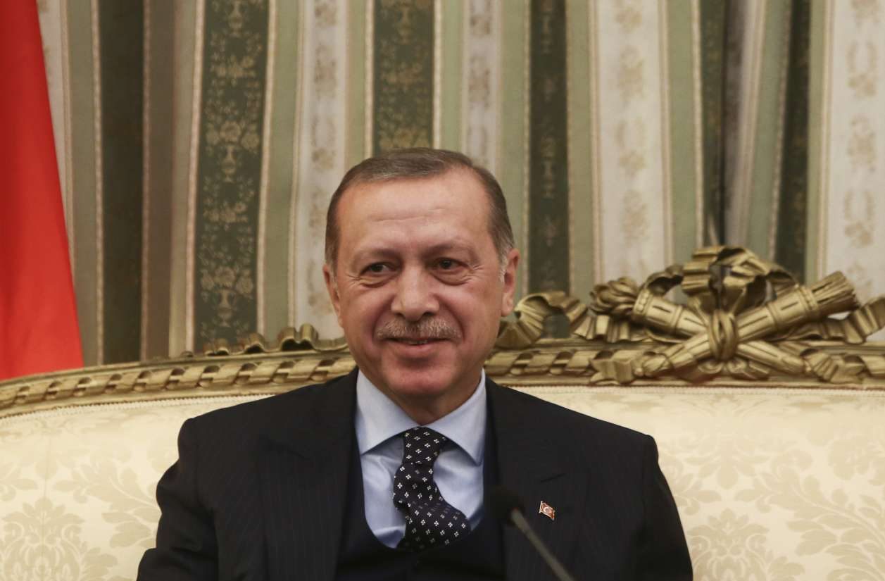 «Πυρά» σε Κοτζιά από την αντιπολίτευση για τη «μάχη» του Προεδρικού