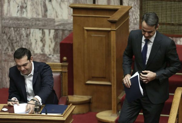 Τσίπρας και Μητσοτάκης μας έδωσαν στείρες αντιπαραθέσεις στη Βουλή, κυρίως με ευθύνη του πρώτου που μεταθέτει τη συζήτηση σε προσωπικό επίπεδο
