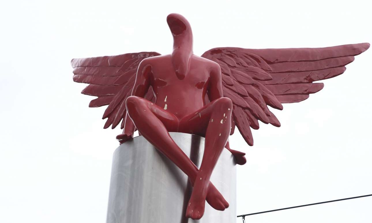 Αγγελοι και διάβολοι στο Παλαιό Φάληρο