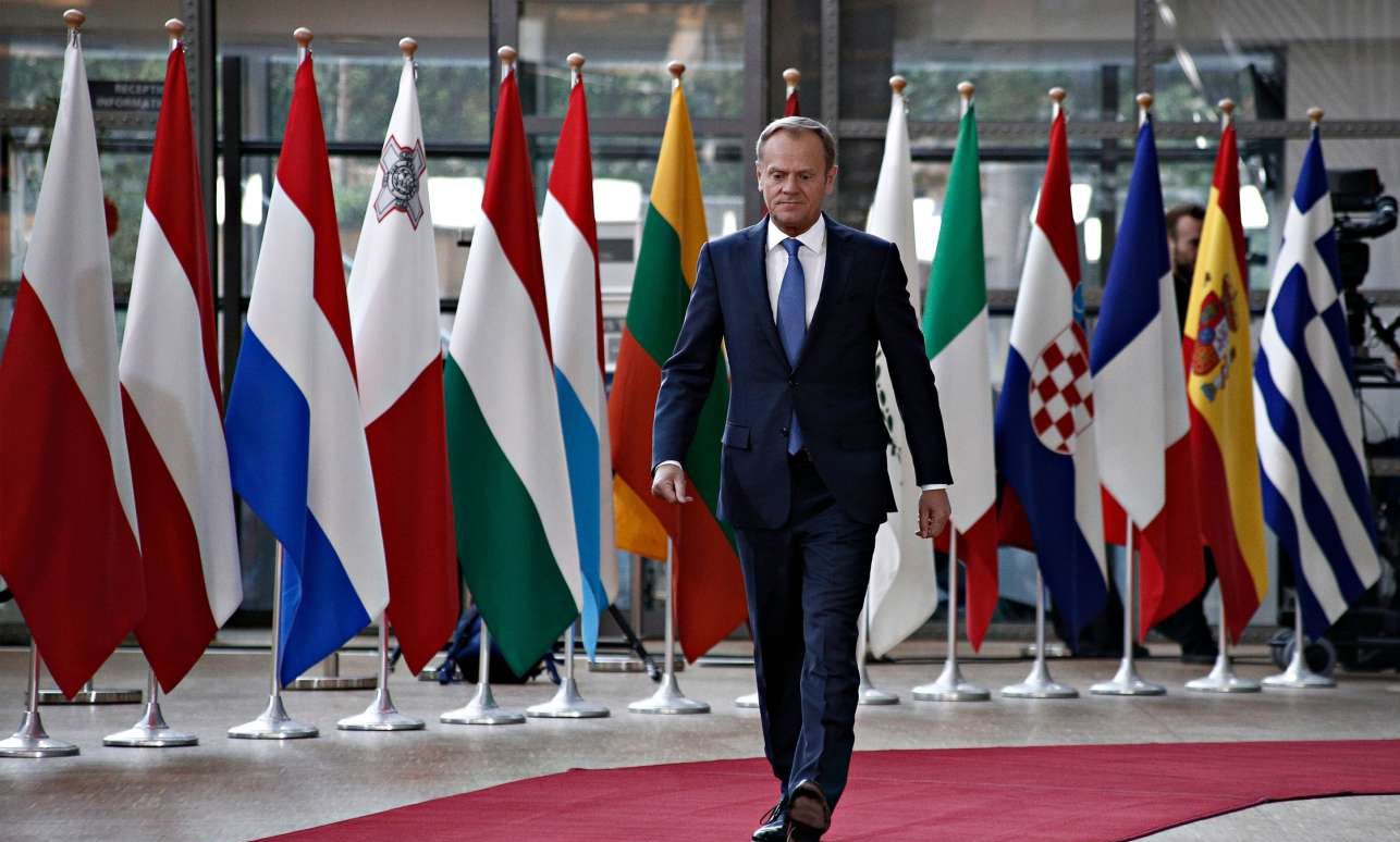 Πρόταση-βόμβα Τουσκ για κατάργηση της υποχρέωσης υποδοχής προσφύγων