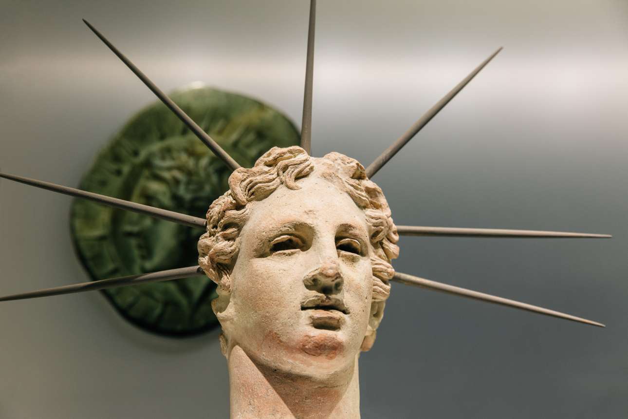 Η έκθεση για το Χρήμα που καθηλώνει