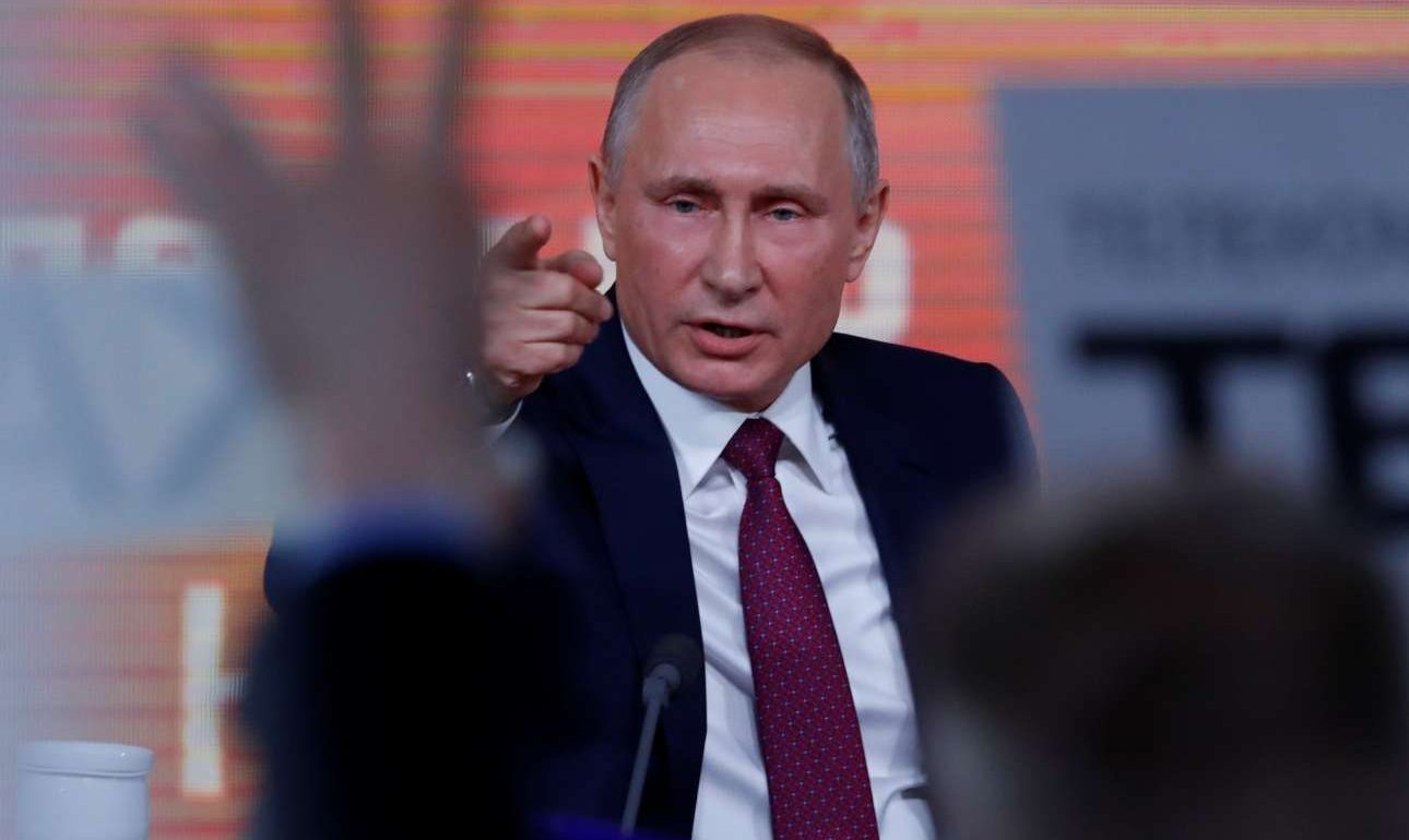 Πούτιν: «Κατεβαίνω στις εκλογές το 2018 ως ανεξάρτητος υποψήφιος»