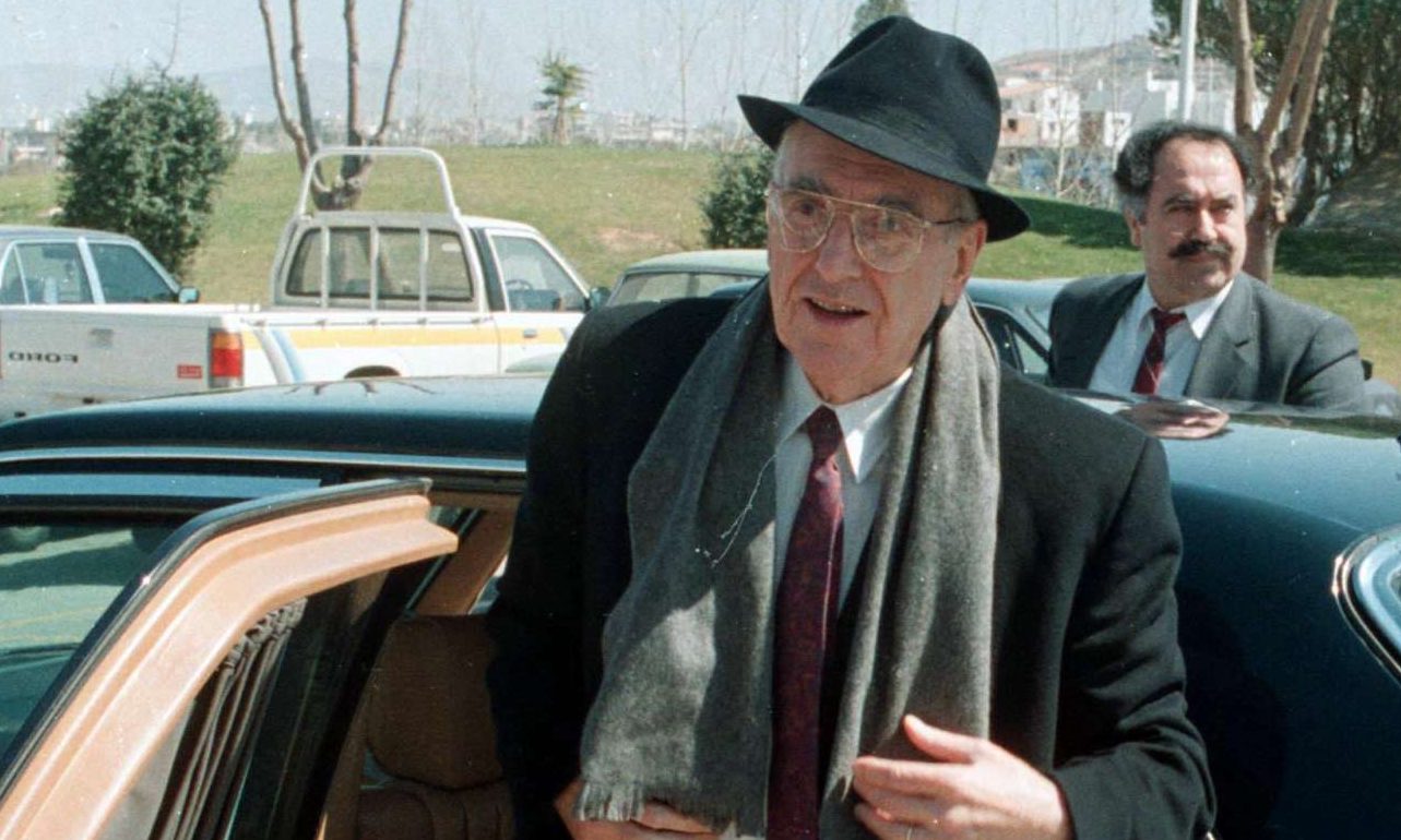 Ο Ανδρέας, ο επαίτης και το παλτό των 2.000 δολ.