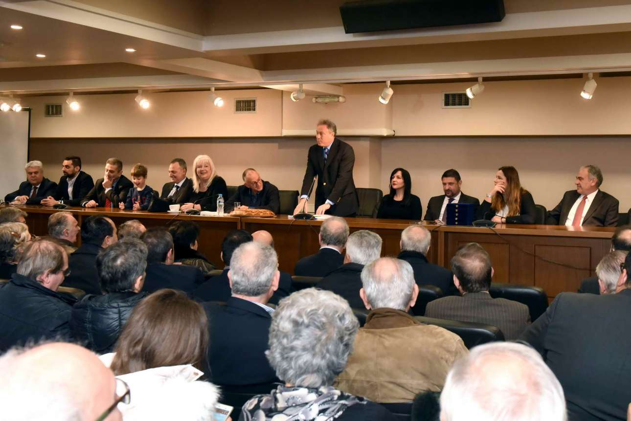 Ο Γιάννης Σγουρός επιστρέφει: «Εμείς δεν είμαστε fake»