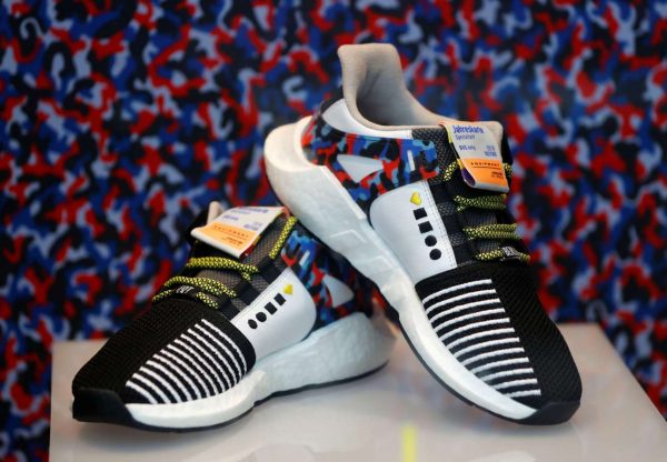 2018-01-16T111136Z_1224809712_RC1C80834420_RTRMADP_3_GERMANY-ADIDAS-SUBWAY-SNEAKERS