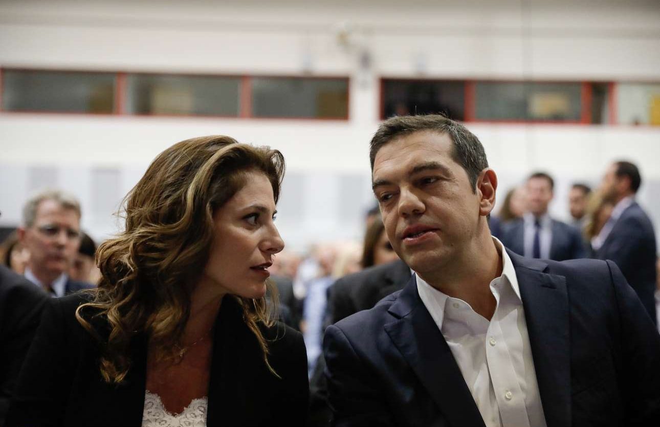 Μπέτυ Μπαζιάνα: Μια «αριστερή» συνείδηση στο κρεβάτι του μνημονιακού Πρωθυπουργού