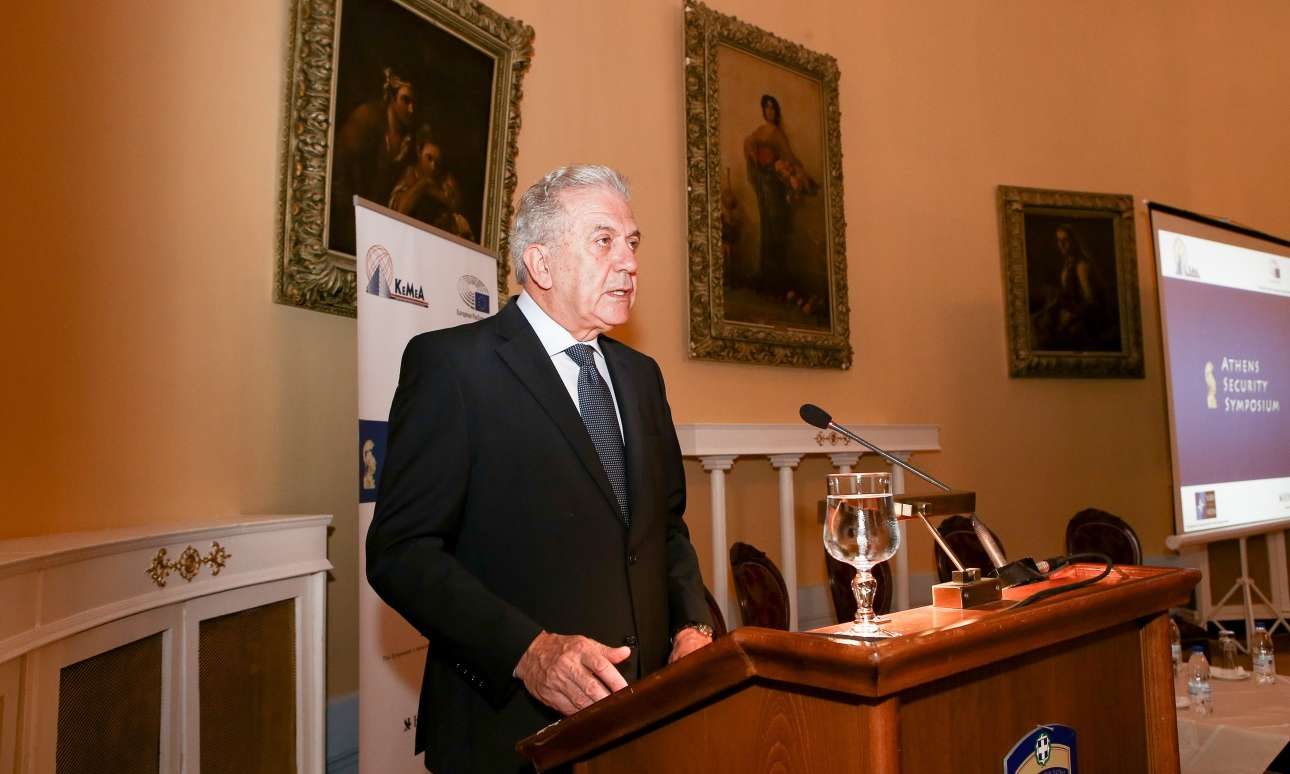 Αβραμόπουλος: Η προσφυγική κρίση θα διαρκέσει πολλά χρόνια