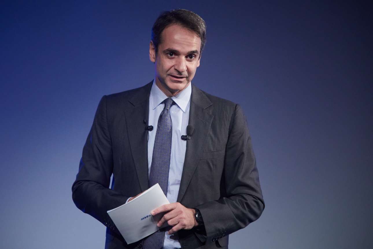 Μητσοτάκης: Ούτε απολύσεις, ούτε μονιμοποιήσεις συμβασιούχων στο Δημόσιο