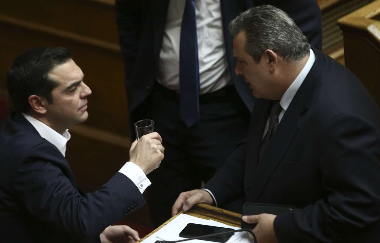 «Τρέχει κάτι» στο Μαξίμου με τον Καμμένο;