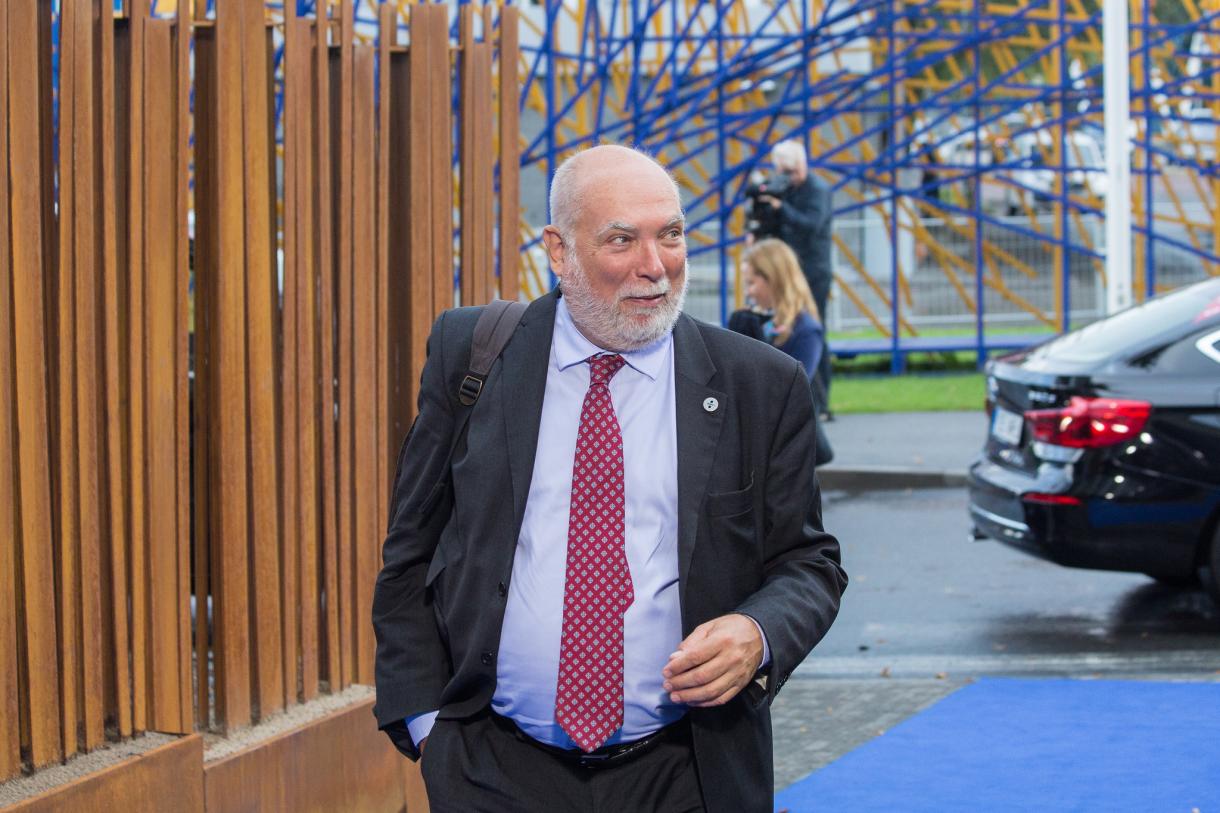 Με «Ζορμπά» και ούζο αποχαιρέτησαν τον Τόμας Βίζερ οι Βρυξέλλες [video]