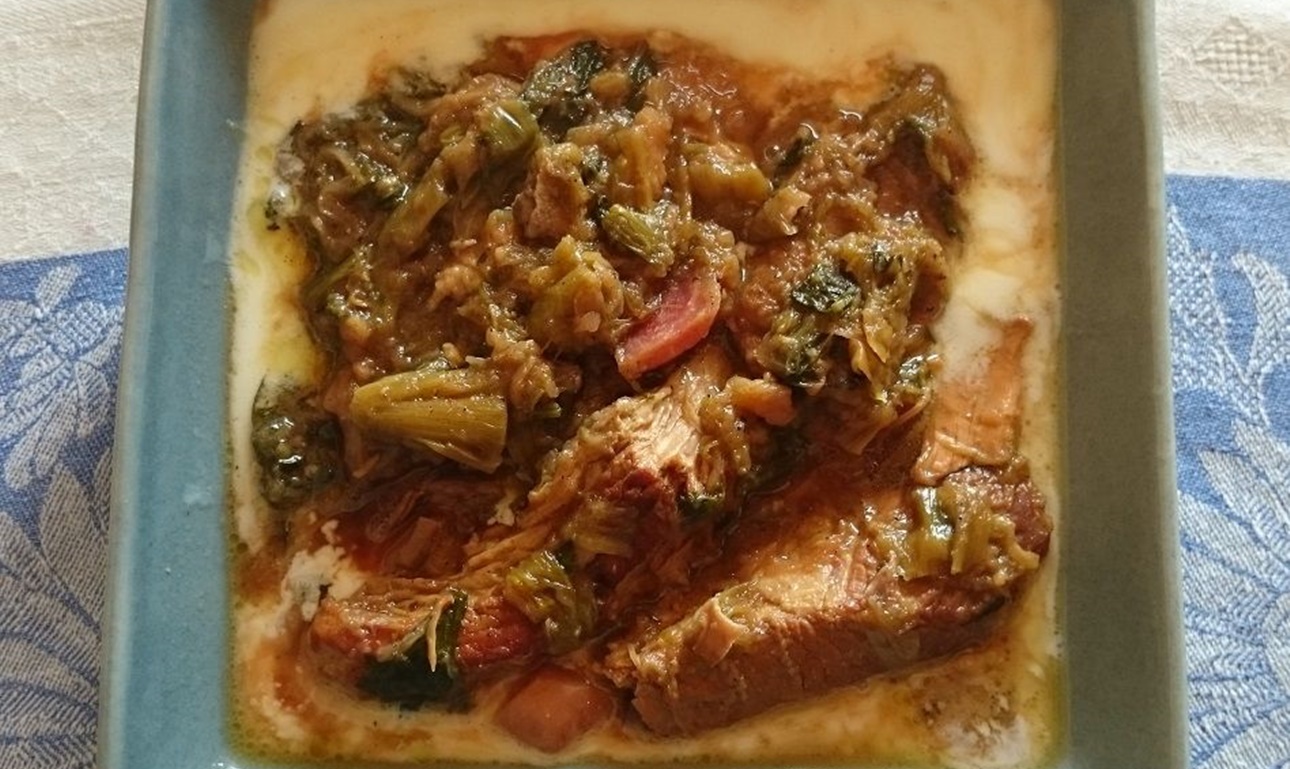 Ποιμενικό: Χοιρινή κοιλιά με πρασοσέλινο, παντζάρια και ξινόγαλο